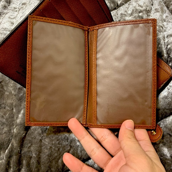 Louis Vuitton Wallet - Picture 6 of 7